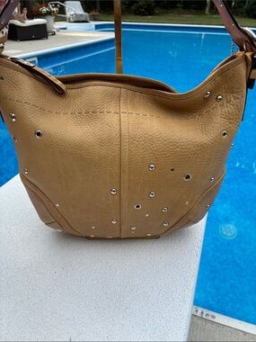 ✨ Vintage Coach SoHo Studded Grommet Hobo ✨